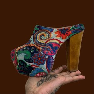 Vintage Psychedelic Platform Heels Size 6